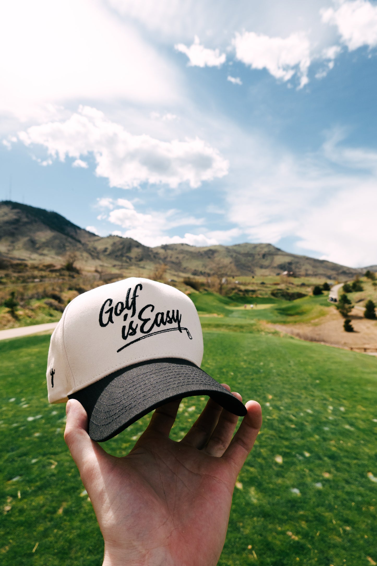 "GOLF IS EASY"| HAT (BLACK & CREAM)