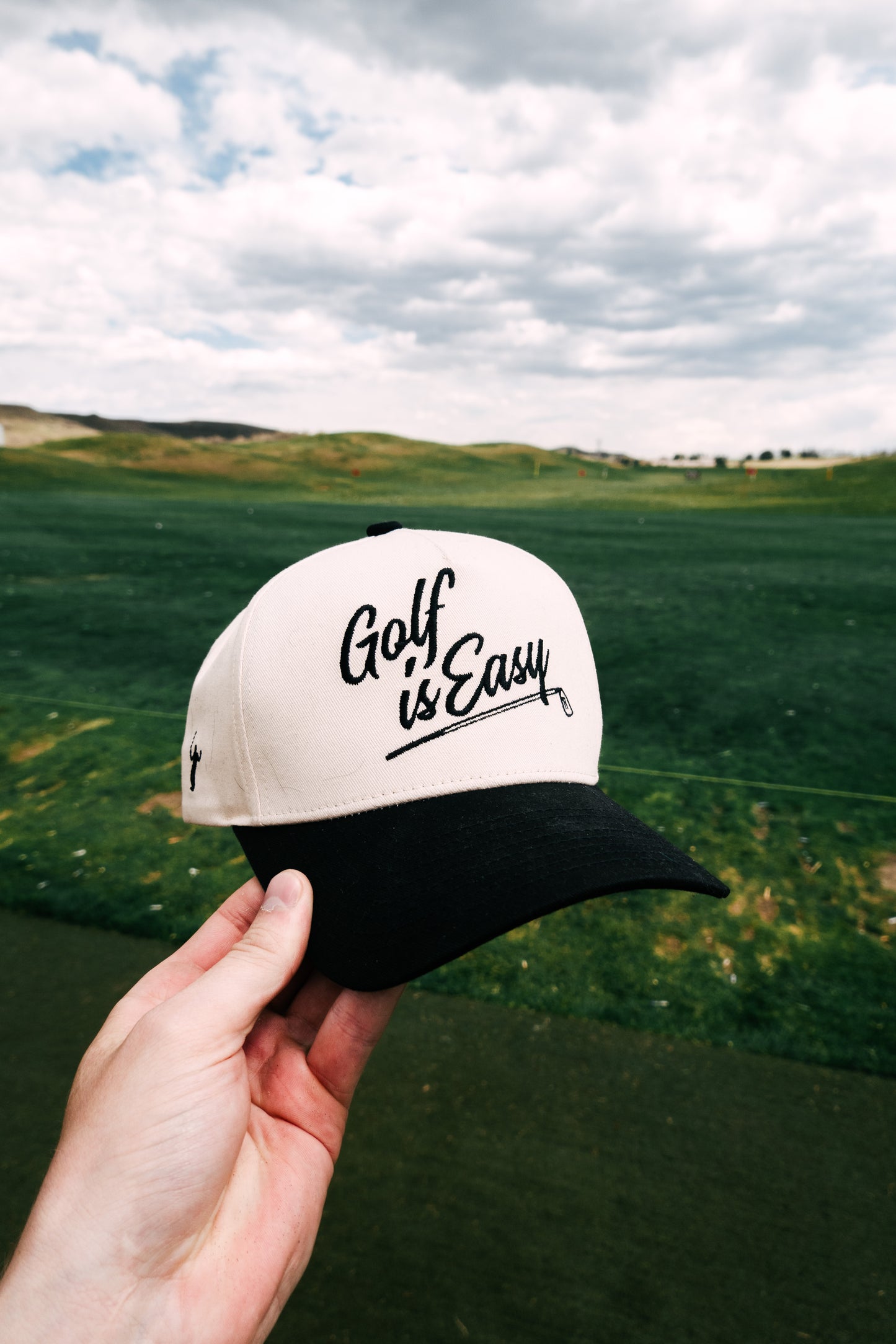 "GOLF IS EASY"| HAT (BLACK & CREAM)